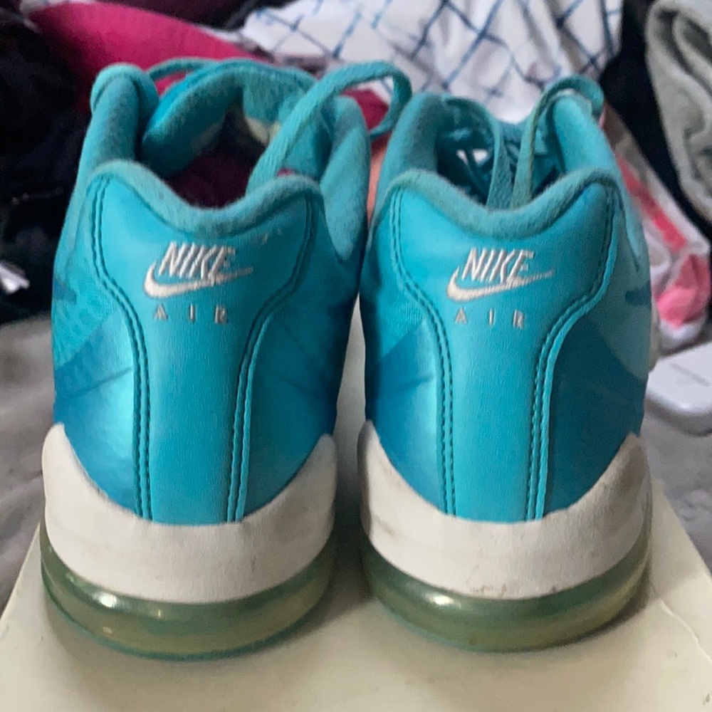 Ladies sneakers